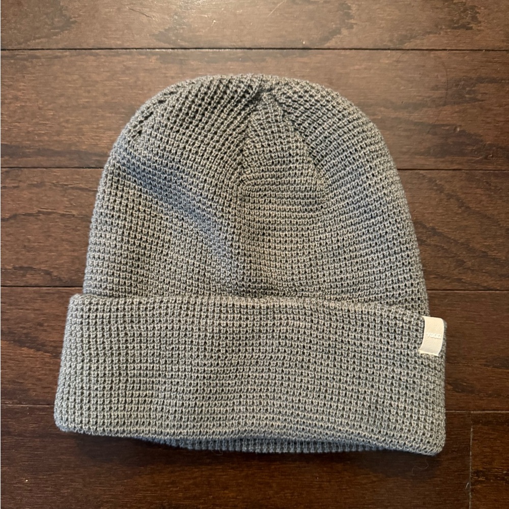NWOT Vuori Gray Knit Beanie